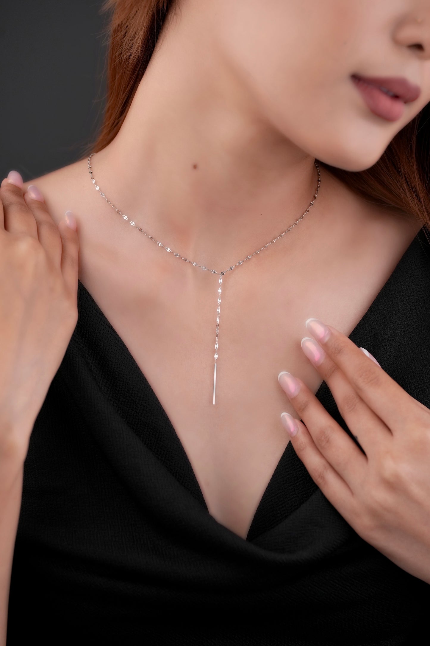 Sleek drop necklace