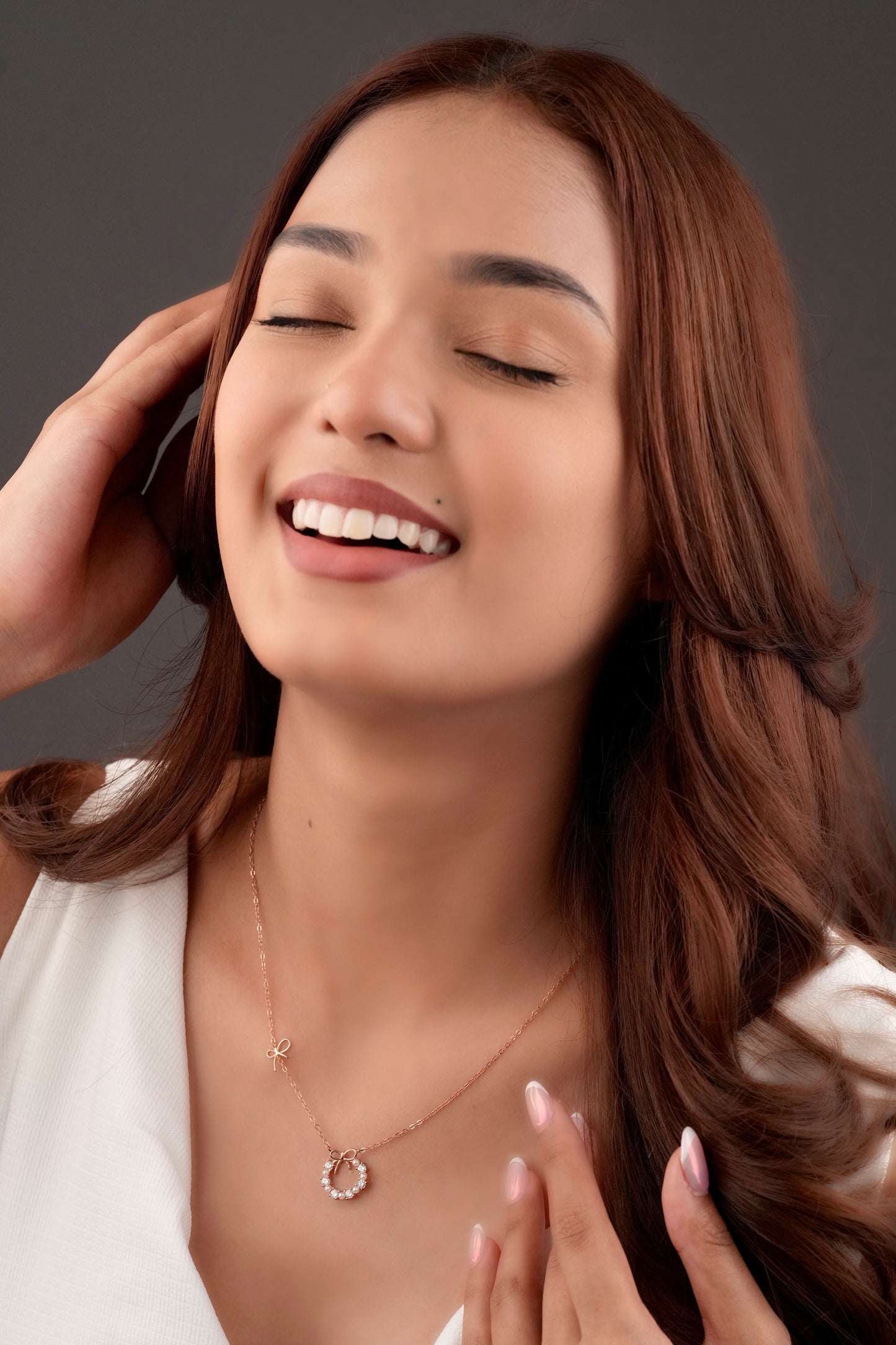 Pristine halo necklace