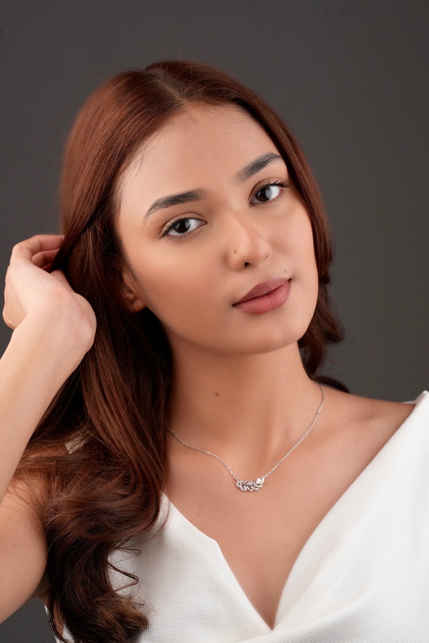 Silver leaflet necklace