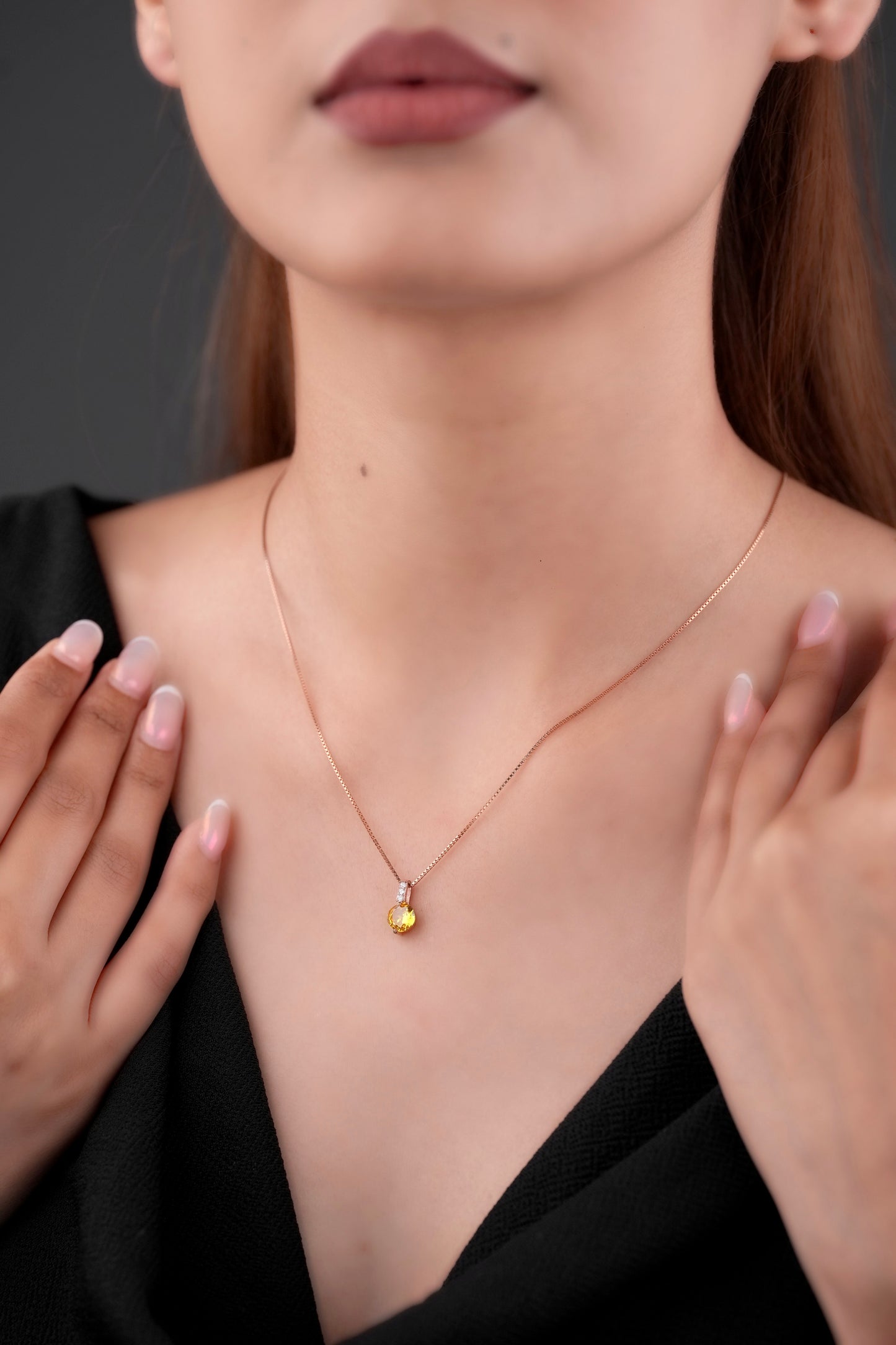 Halo yellow necklace