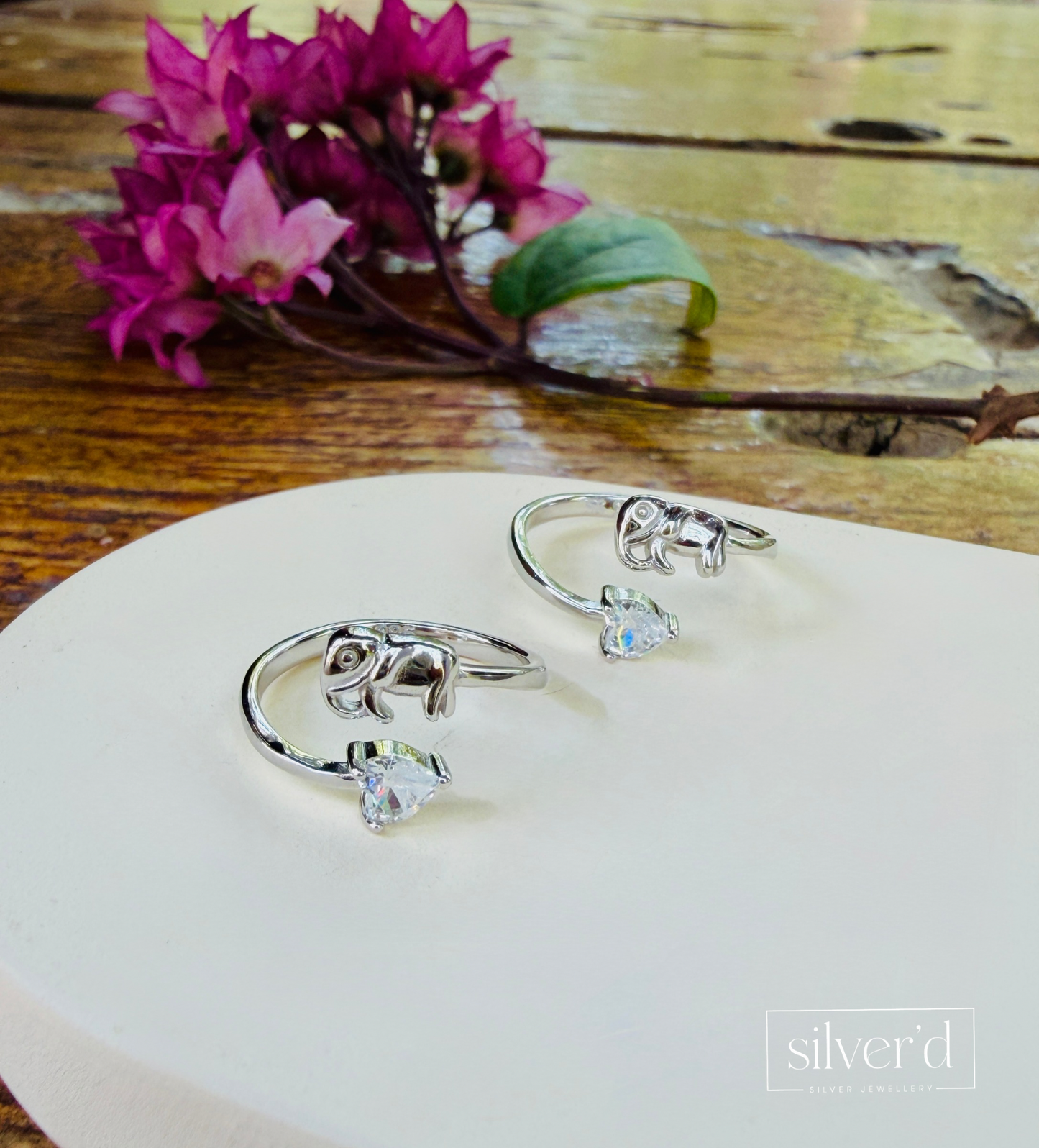 Tiny trunk toe rings