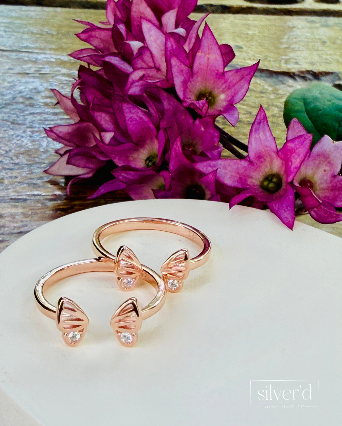 Petite vow toe rings
