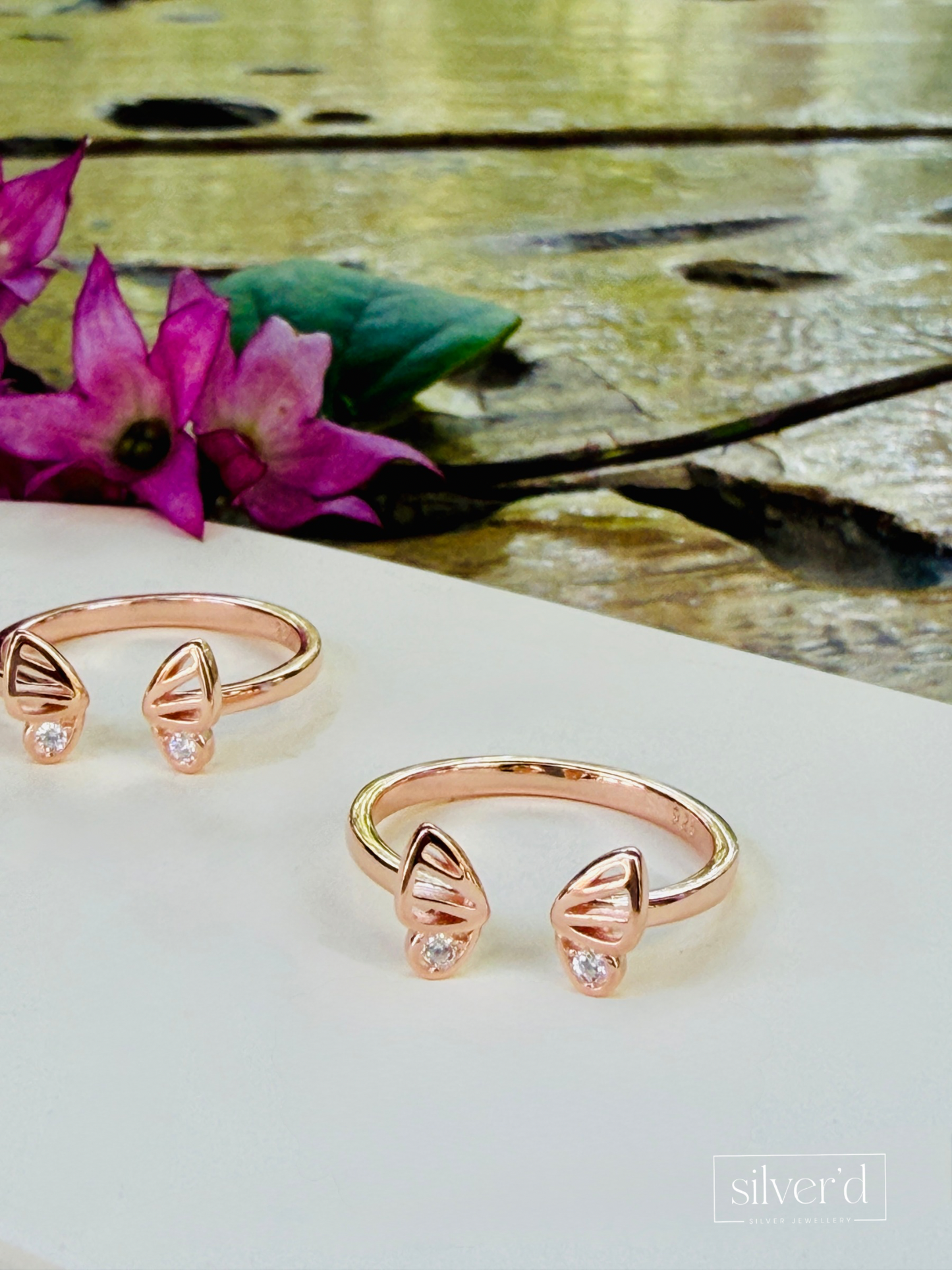 Petite vow toe rings