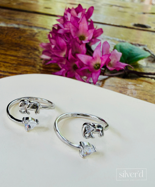 Tiny trunk toe rings