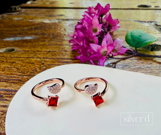 Petal pop toe rings