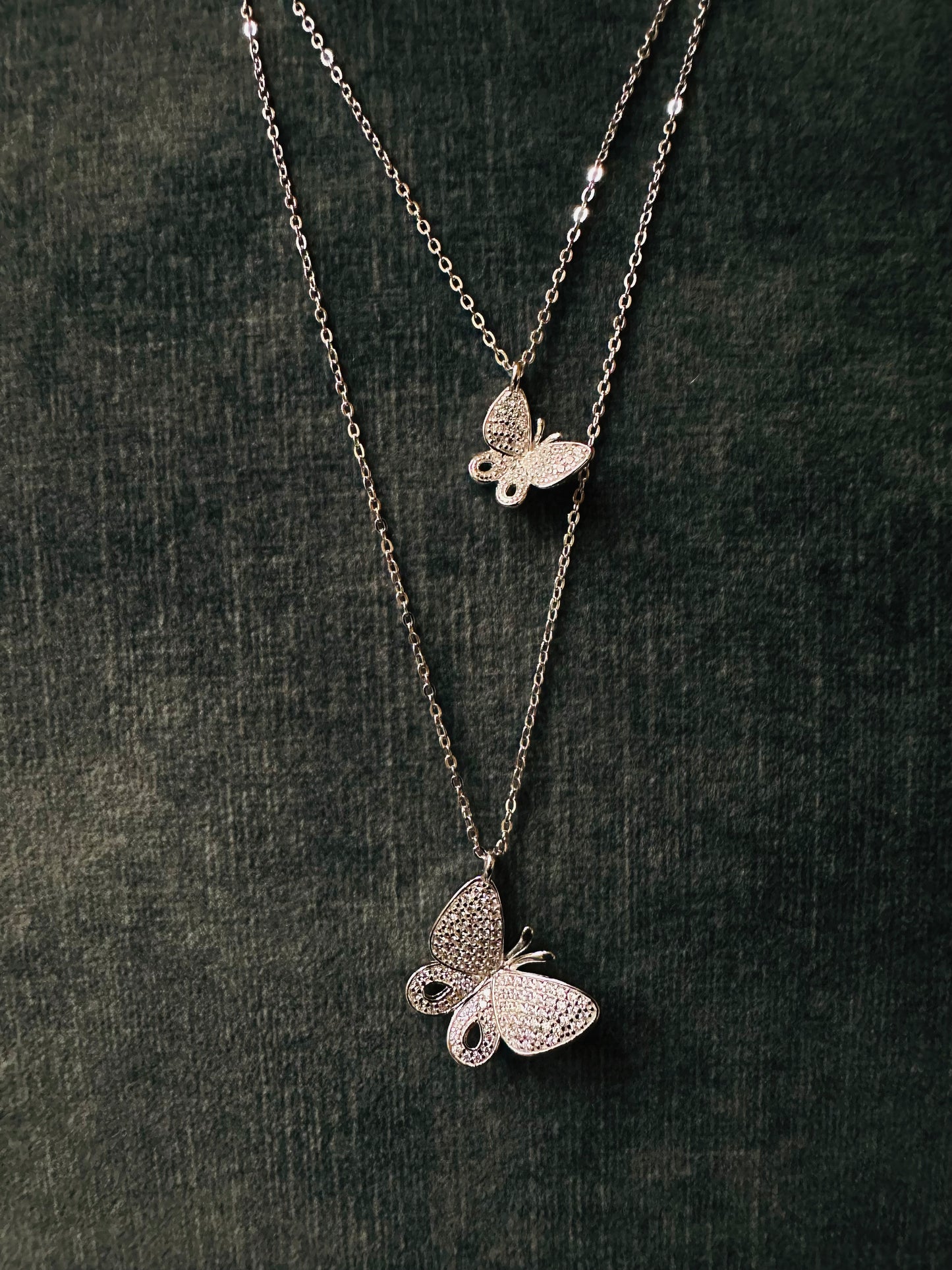 Butterfly layered chain