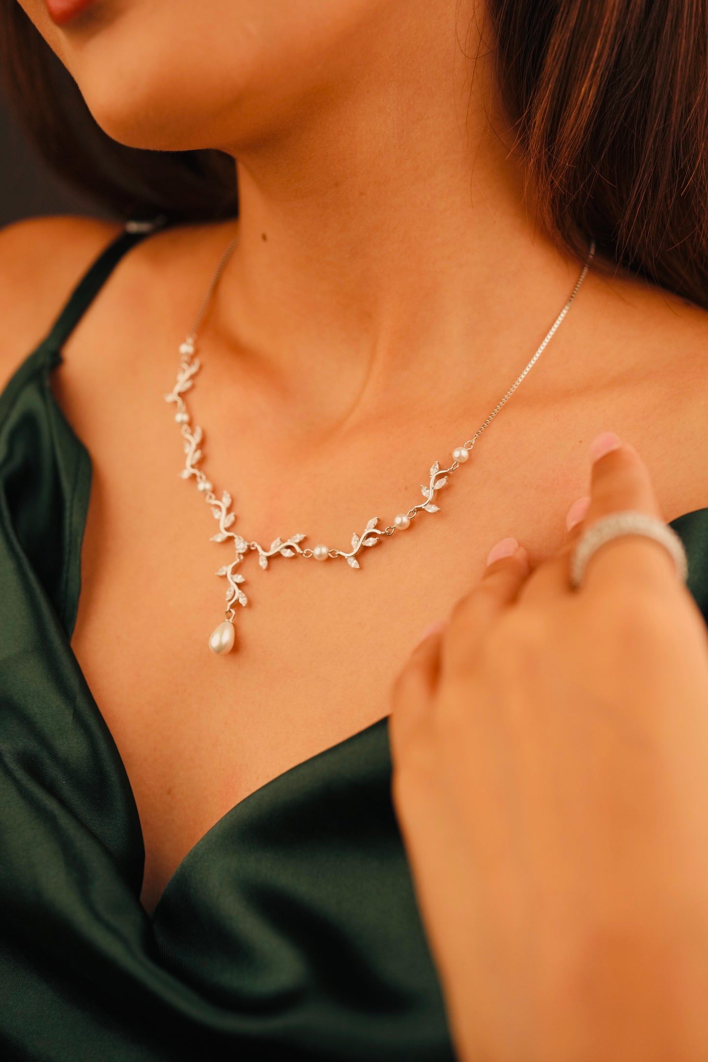 Starry seas pearl necklace