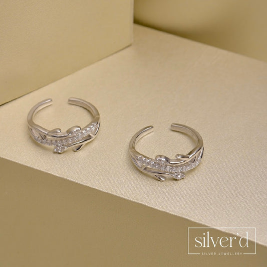 Rhodium glamour toe rings