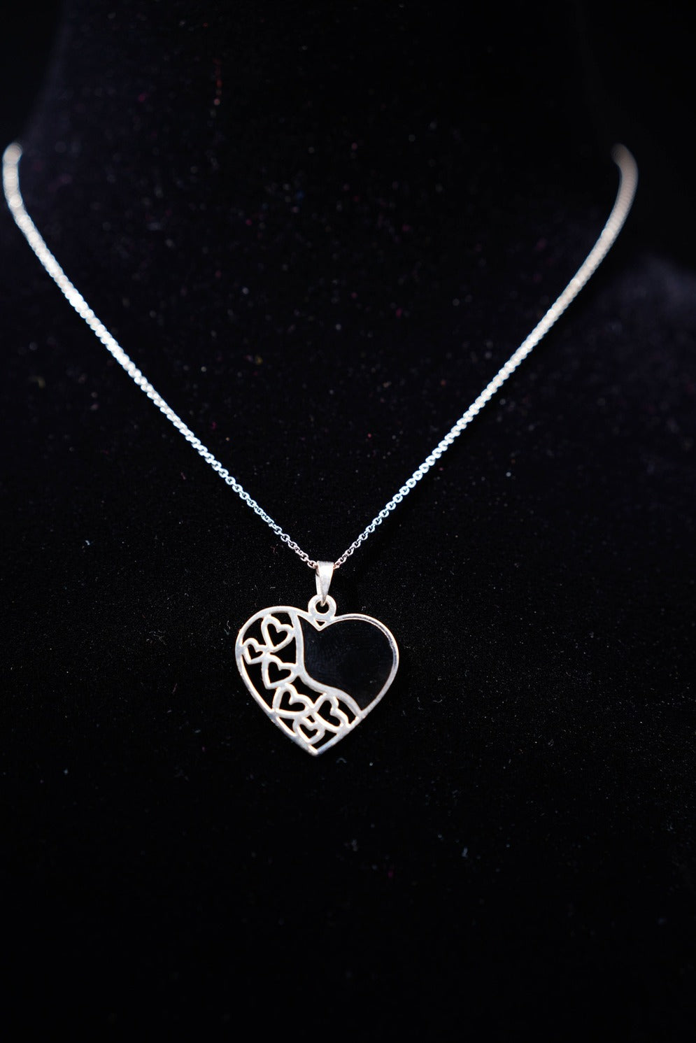 Heart Paradise Black Necklace